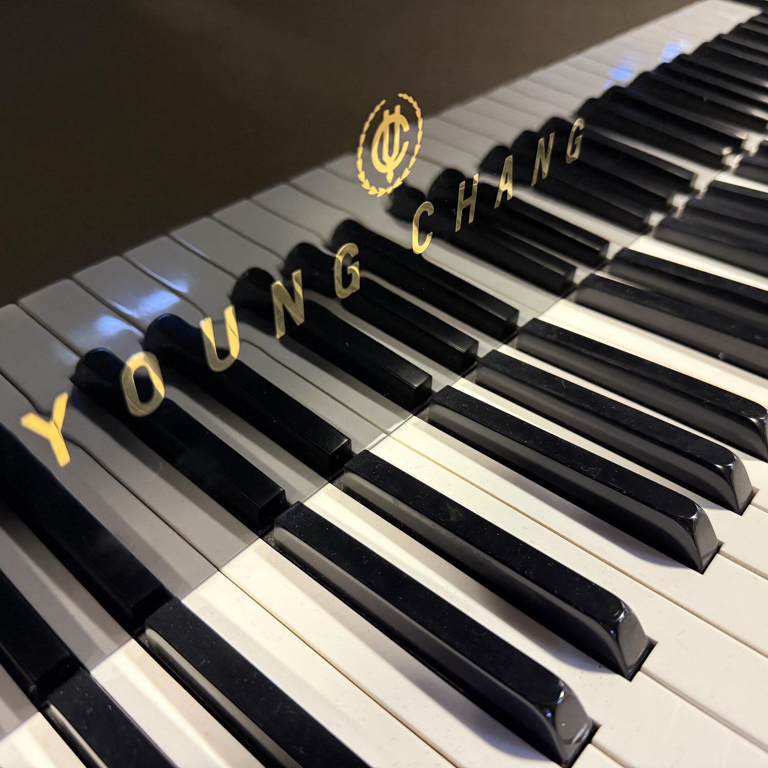 Used Young Chang G157 Grand in Polished Ebony