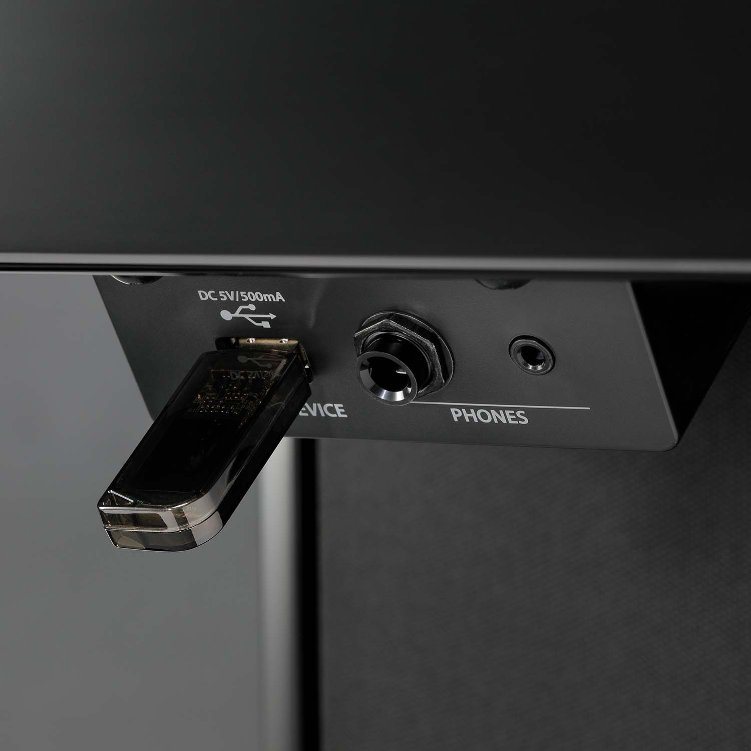 Kawai CA901 Premium Hybrid Digital Piano - Image 8