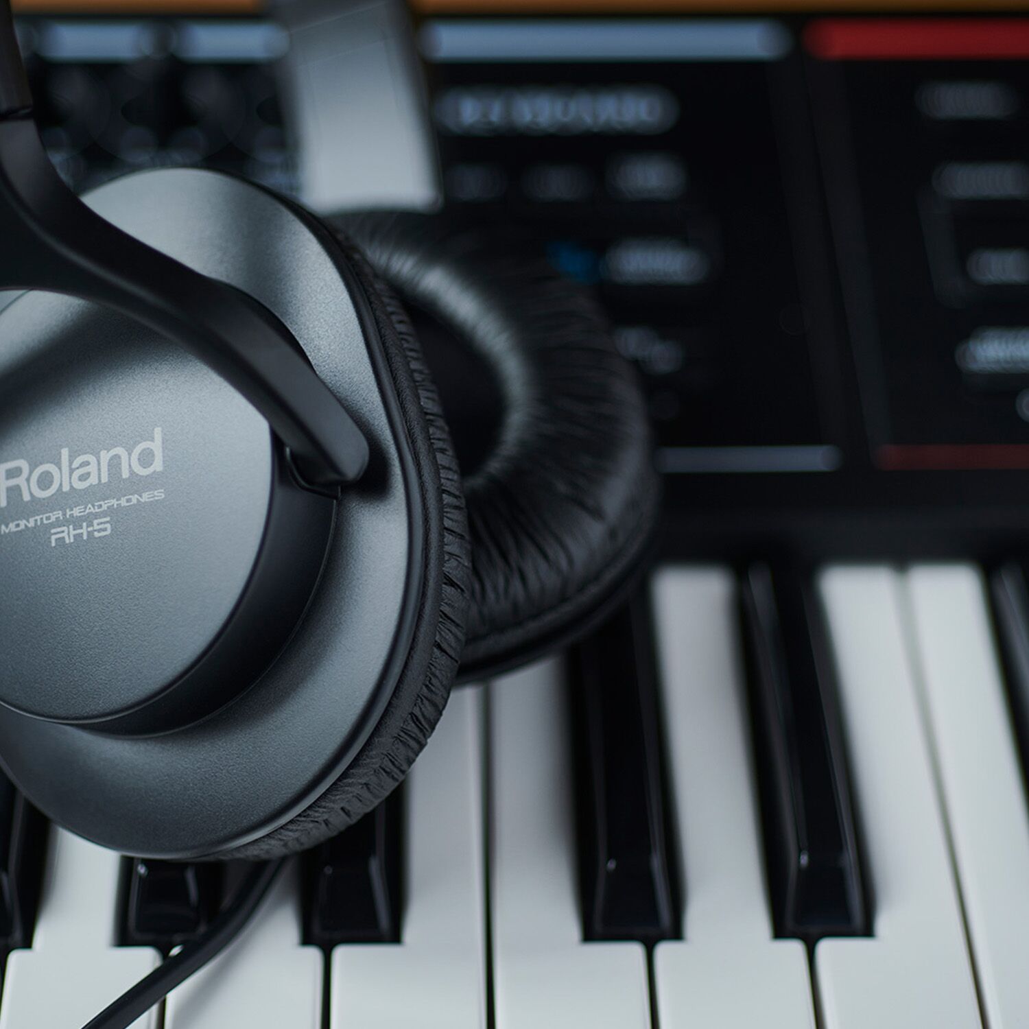 Roland RH-5 Headphones - Image 3