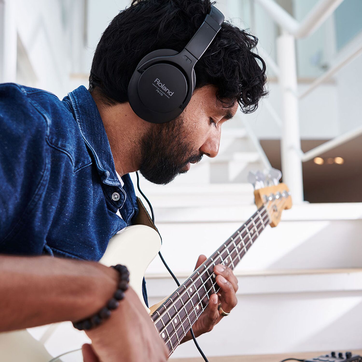 Roland RH-5 Headphones - Image 4
