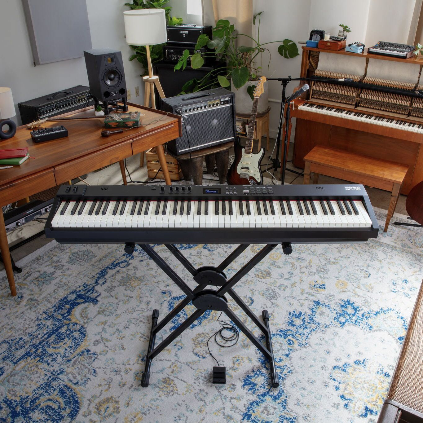 Roland RD-08 Stage Piano - Image 6