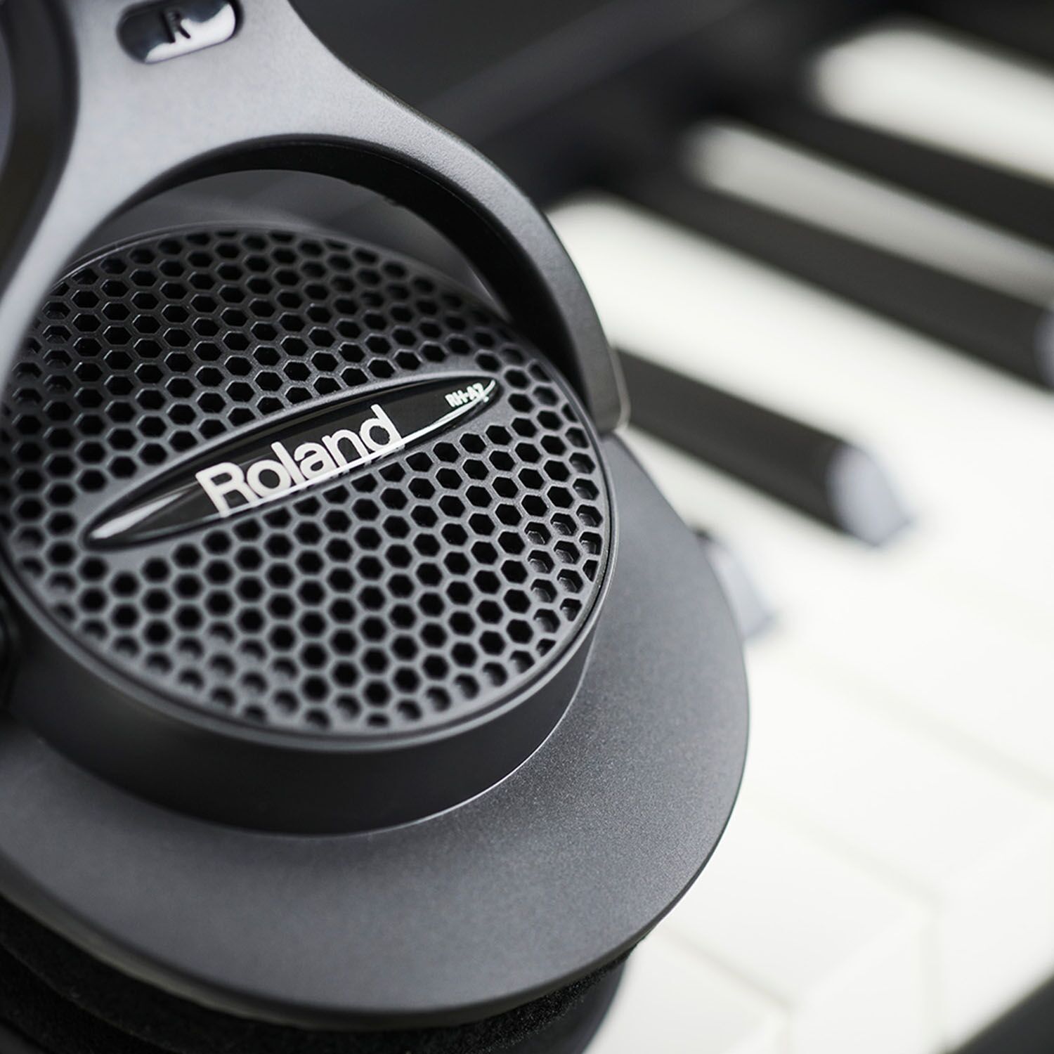 Roland RH-A7 Open-back Headphones - Image 3