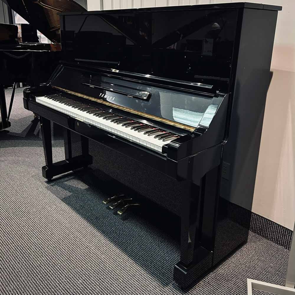 Used Yamaha UX Upright Piano in Ebony Polish - Image 3
